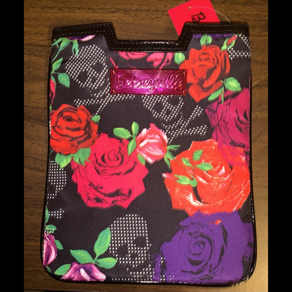 Betsey Johnson - Betseyville  E-reader / tablet case.